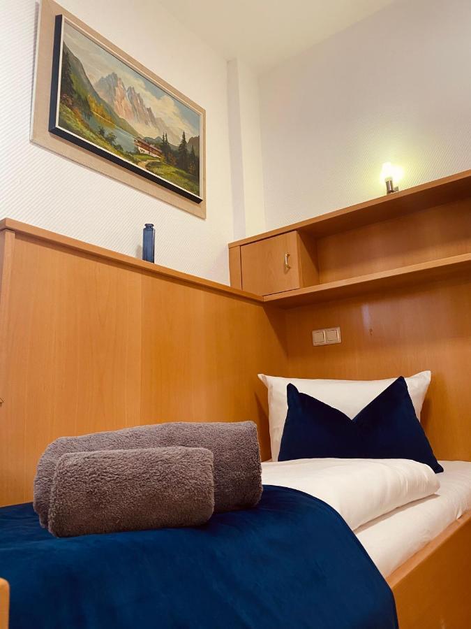 Hotel La Ferte Штутгарт Экстерьер фото