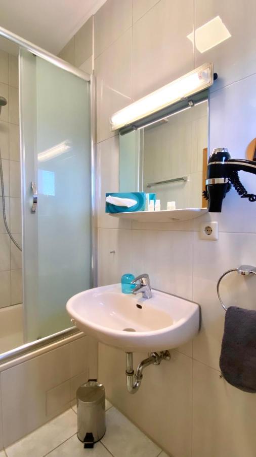 Hotel La Ferte Штутгарт Экстерьер фото